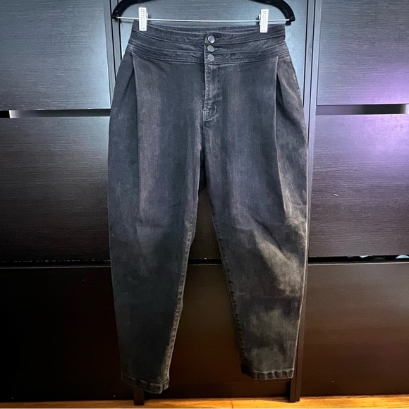 J Brand Carey pleated high-rise tapered jeans. Size 26 - Picture 8 of 12